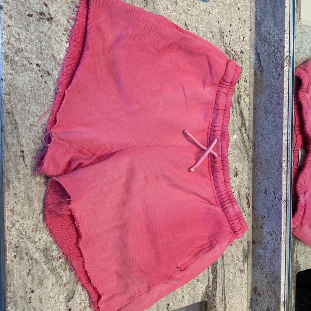 🩷 REVOLVE COTTON CITIZEN Hot Pink Fleece Brooklyn shorts Large 🩷 - Picture 9 of 12